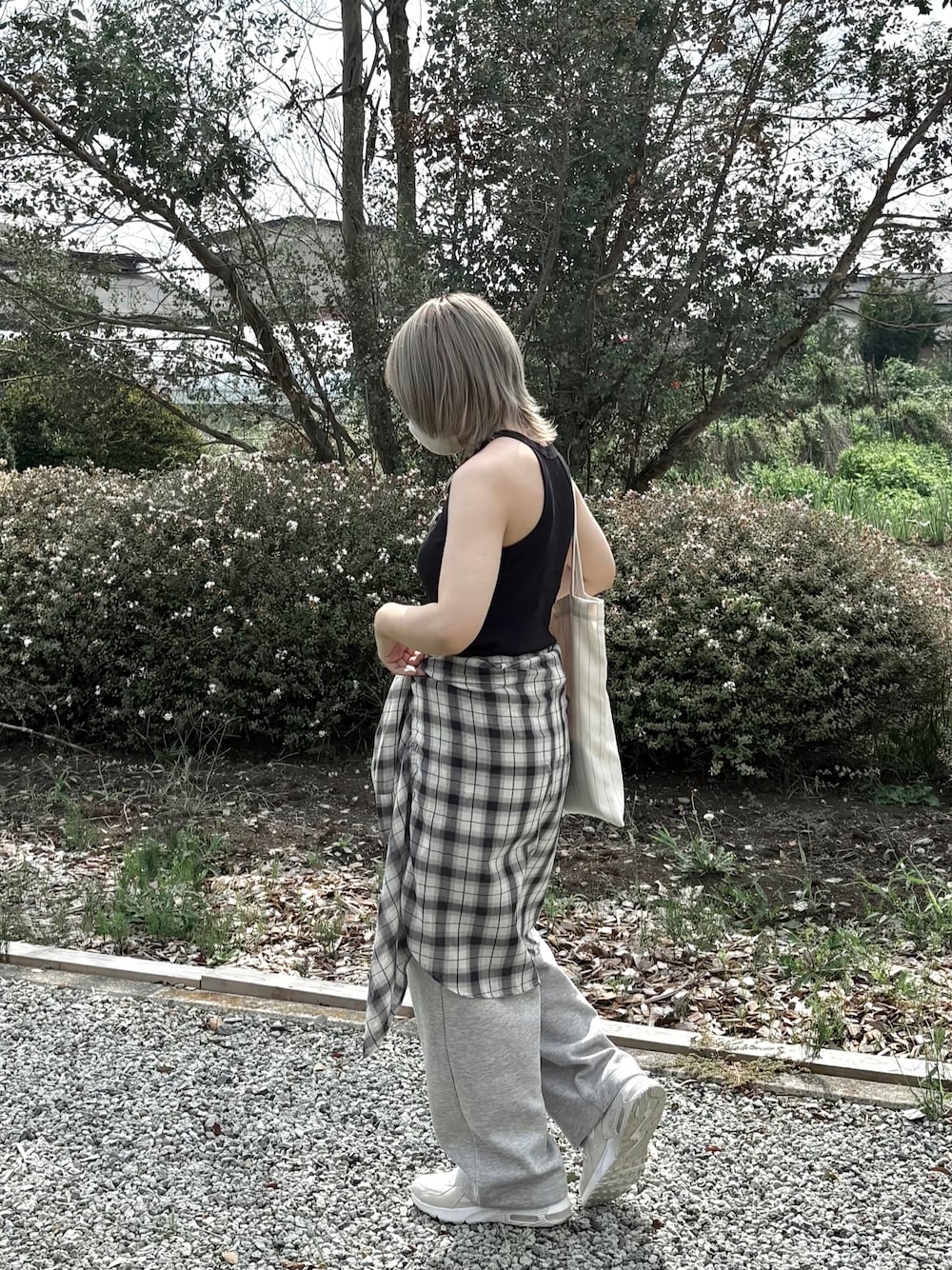 ãã¯ã€ãç³»ã®ããŒãããã°ãããŒãžã¥ç³»ã®ã¹ããŒã«ãŒããã¯ã€ãç³»ã®ã·ã£ã/ãã©ãŠã¹ãççšããã¬ãã£ãŒã¹ã®ç§ã³ãŒãã£ããŒãã®1æç®ã®åç