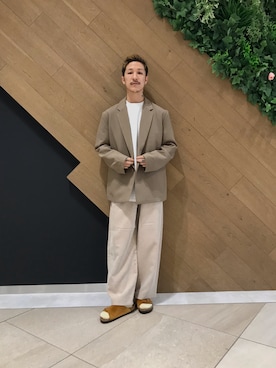 「ホワイトパンツ」｜「アイテム（その他アウター）」を使った、ryoryo1204さん（メンズ・165cm）の秋コーディネート