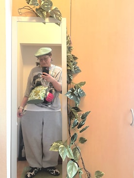 「KANGOL（カンゴール）のアイテム（帽子、グリーン系）」を使った、えちご屋さん（レディース・168cm）の春コーディネート
