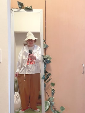 「アイテム（イヤリング）」を使った、えちご屋さん（レディース・168cm・40代）の春コーディネート