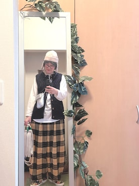 「アイテム（イヤリング）」を使った、えちご屋さん（レディース・168cm）の冬コーディネート
