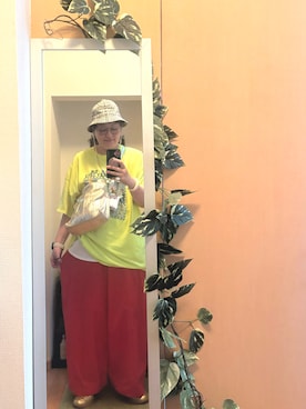 「KANGOL（カンゴール）のアイテム」を使った、えちご屋さん（レディース・168cm）の夏コーディネート