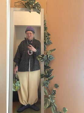 「アイテム（シャツ/ブラウス）」を使った、えちご屋さん（レディース・168cm・40代）の冬コーディネート