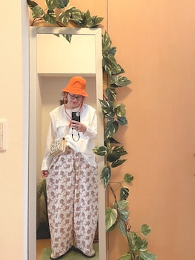 「アイテム（イヤリング）」を使った、えちご屋さん（レディース・168cm・40代）の春コーディネート