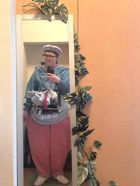 「KANGOL（カンゴール）のアイテム（帽子）」を使った、えちご屋さん（レディース・168cm）の春コーディネート