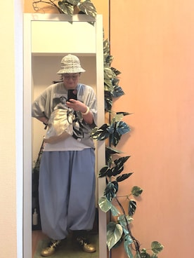 「KANGOL（カンゴール）のアイテム（帽子、ホワイト系）」を使った、えちご屋さん（レディース・168cm）の秋コーディネート