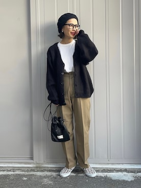 「チノパン」｜「アイテム（スリッポン）」を使った、NANAさん（レディース・162cm）の秋コーディネート