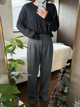 「UNIQLO（ユニクロ）のアイテム（スラックス、グレー系）」を使った、achiさん（レディース・157cm）の秋コーディネート
