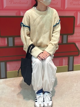 「サンバ」｜「アイテム（カーゴパンツ）」を使った、achiさん（レディース・157cm）の秋コーディネート