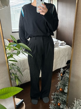 「UNIQLO（ユニクロ）のアイテム（スラックス、ブラック系）」を使った、achiさん（レディース・157cm）の秋コーディネート