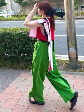 「アイテム（ボディバッグ/ウエストポーチ）」を使った、Riさん（レディース・155cm）の秋コーディネート