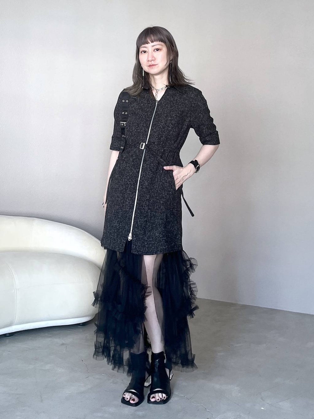 「若見え、モード、カジュアル、女子会、チュールスカート、高身長、着痩せ、きれいめ、HARE、着痩せ・細見え、Over40スタッフ、ワンピース」｜「HAREの2PSETバングル(HARE)（バングル/リストバンド、シルバー系）」を使った、inhhhan®さん（レディース・165cm）の春コーディネートの1枚目の写真