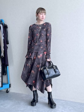 「HARE（ハレ）のアイテム（ボストンバッグ）」を使った、inhhhan®さん（レディース・165cm）の秋コーディネート