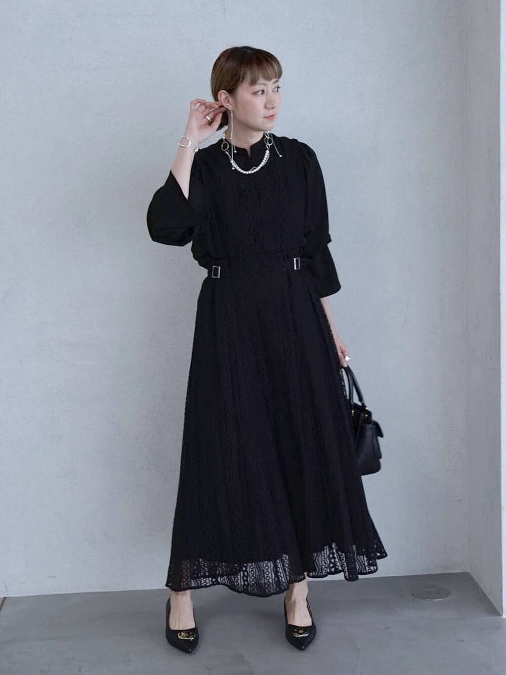 「若見え、モード、カジュアル、HARE、女子会、きれいめ、高見え、着痩せ・細見え、着痩せ、セットアップ、結婚式2次会、デート/ロマンティック」｜「HAREの【オケージョンドレス/結婚式】2PSETレースブラウス＊フレアスカート(HARE)（ドレス、ブラック系）」を使った、inhhhan®さん（レディース・165cm）の夏コーディネートの1枚目の写真
