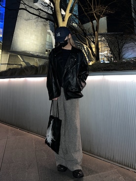 「ストレートパンツ」｜「アイテム（帽子）」を使った、愛都さん（レディース・163cm）の冬コーディネート