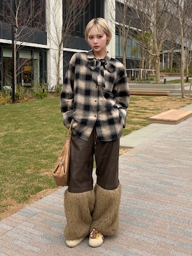 「yae（ヤエ）の2way blocking pants / 2ウェイブロッキングパンツ（その他パンツ、ブラウン系）」を使った、愛都さん（レディース・163cm）の春コーディネート