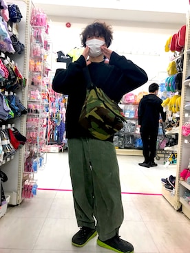 「Graphpaper（グラフペーパー）のアイテム（スウェット）」を使った、papa Hiroshi さん（メンズ・169cm）の春コーディネート