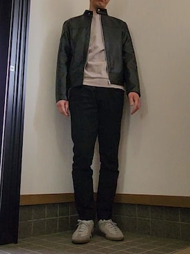 「ジャーマントレーナー」｜「アイテム（ライダースジャケット）」を使った、おむらいすさん（メンズ・178cm）の春コーディネート