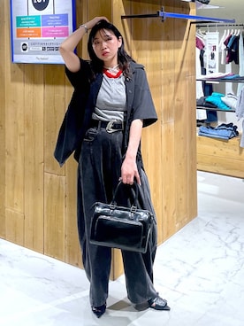 「PAGEBOY（ページボーイ）の【500mlペットボトルも入る】アウトポケットスクエアBAG（ショルダーバッグ、ブラック系）」を使った、おつゆさん（レディース・158cm）の春コーディネート