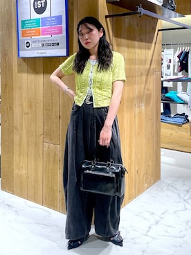 「PAGEBOY（ページボーイ）の【500mlペットボトルも入る】アウトポケットスクエアBAG（ショルダーバッグ、ブラック系）」を使った、おつゆさん（レディース・158cm）の春コーディネート