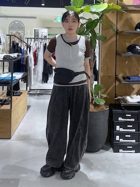 「PAGEBOY（ページボーイ）のプラットチャンキースニーカー（スニーカー、ブラック系）」を使った、おつゆさん（レディース・158cm）の夏コーディネート