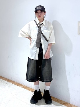 「PAGEBOY（ページボーイ）のプラットチャンキースニーカー（スニーカー、ブラック系）」を使った、おつゆさん（レディース・158cm）の春コーディネート