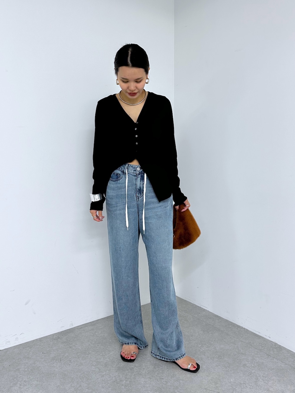 LOUNGEDRESS（ラウンジドレス）の「ライトドロストデニムパンツ