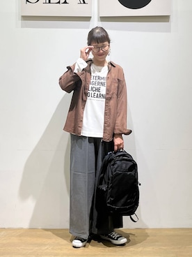 「アイテム（Tシャツ/カットソー）」を使った、mocoさん（レディース・165cm・40代）の秋コーディネート