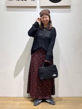 「BAYFLOW（ベイフロー）のモールネップシアーニットロングスリーブ（ニット/セーター、ブラック系）」を使った、mocoさん（レディース・165cm）の秋コーディネート