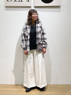 「BAYFLOW（ベイフロー）のアイテム（ショルダーバッグ）」を使った、mocoさん（レディース・165cm）の秋コーディネート