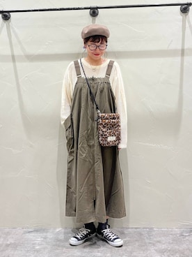 「アイテム（ジャンパースカート）」を使った、mocoさん（レディース・165cm）の秋コーディネート
