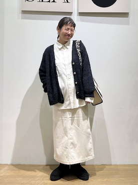 「アイテム（スカート、ベージュ系）」を使った、mocoさん（レディース・165cm）の冬コーディネート