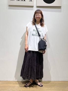 「BAYFLOW（ベイフロー）の[ティアードフレアシルエット]クリンクルボイルワンピース（ワンピース、ブラック系）」を使った、mocoさん（レディース・165cm）の夏コーディネート