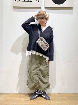 「アイテム（アクセサリー、グレー系）」を使った、mocoさん（レディース・165cm）の冬コーディネート