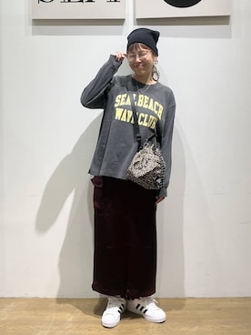 「アイテム（その他シューズ、ホワイト系）」を使った、mocoさん（レディース・165cm）の秋コーディネート