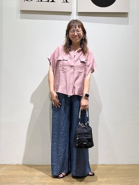 「BAYFLOW（ベイフロー）の[しなやかな素材感]ライトオンスデニムワイドパンツ（デニムパンツ、ブルー系）」を使った、mocoさん（レディース・165cm）の夏コーディネート