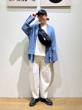 「THE NORTH FACE（ザノースフェイス）の【THE NORTH FACE(ザ・ノース・フェイス)】SWEEP23AW（ボディバッグ/ウエストポーチ）」を使った、mocoさん（レディース・165cm）の秋コーディネート