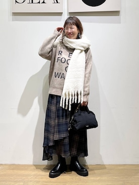 「アイテム（ボストンバッグ）」を使った、mocoさん（レディース・165cm・40代）の秋コーディネート