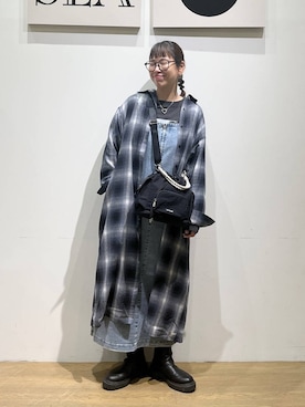 「アイテム（シャツワンピース）」を使った、mocoさん（レディース・165cm）の秋コーディネート