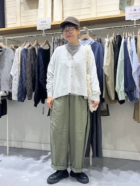 「アイテム（カーディガン/ボレロ）」を使った、mocoさん（レディース・165cm・40代）の秋コーディネート