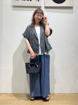 「BAYFLOW（ベイフロー）の[しなやかな素材感]ライトオンスデニムワイドパンツ（デニムパンツ、ブルー系）」を使った、mocoさん（レディース・165cm）の夏コーディネート