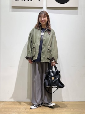 「BAYFLOW（ベイフロー）のメルティフィールタックパンツ（その他パンツ、ブラック系）」を使った、mocoさん（レディース・165cm）の春コーディネート