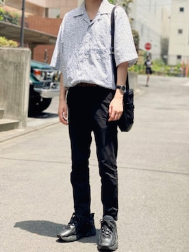 「SAINT LAURENT PARIS（サンローランパリ）のアイテム（バッグ）」を使った、京極さん（メンズ・170cm）の夏コーディネート