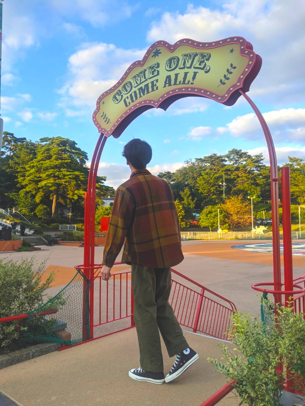 「Steven Alanの＜CONVERSE＞ ALLSTAR J HI/スニーカー（スニーカー、ブラウン系）」を使った、Hira-さん（メンズ・178cm）の秋コーディネートの1枚目の写真