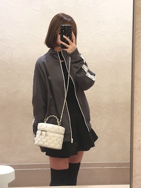FRED PERRYのジャージ（グレー系）を使った人気ファッション