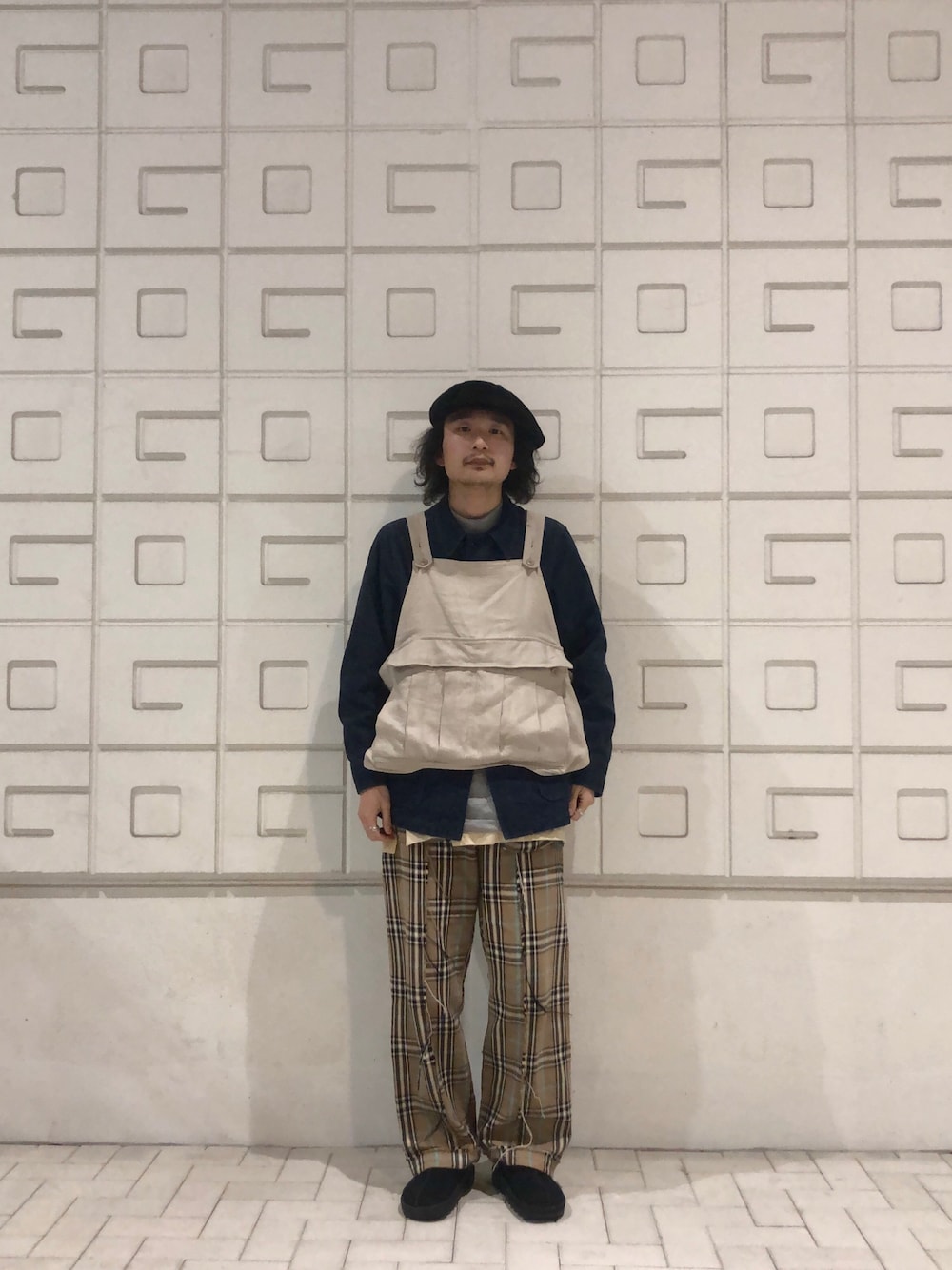 「ootd、レイヤードスタイル、Hender Scheme、キャスケット、NEEDLES、カバーオール、BROWN by 2-tacs、seed it、YSTRDY's TMRRW、チェックパンツ、reebok、ビートニック」｜「Hender SchemeのHender Scheme pigskin casquette (is-rc-cas)（キャスケット、ブラック系）」を使った、Takuyaさん（メンズ・176cm）の冬コーディネートの1枚目の写真