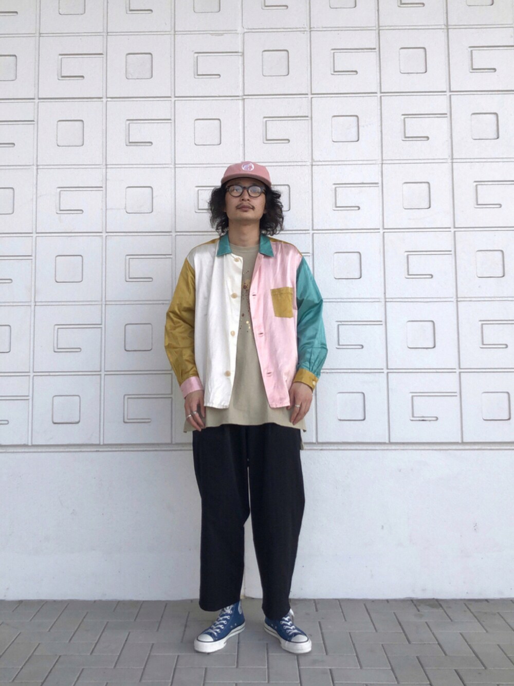 「ootd、レイヤードスタイル、c.e、aie、パジャマシャツ、YSTRDY's TMRRW、tangtang、converse、allstar」｜「C.EのC.E / PRE COG Cord Low Cap（キャップ、ピンク系）」を使った、Takuyaさん（メンズ・176cm）の夏コーディネートの1枚目の写真