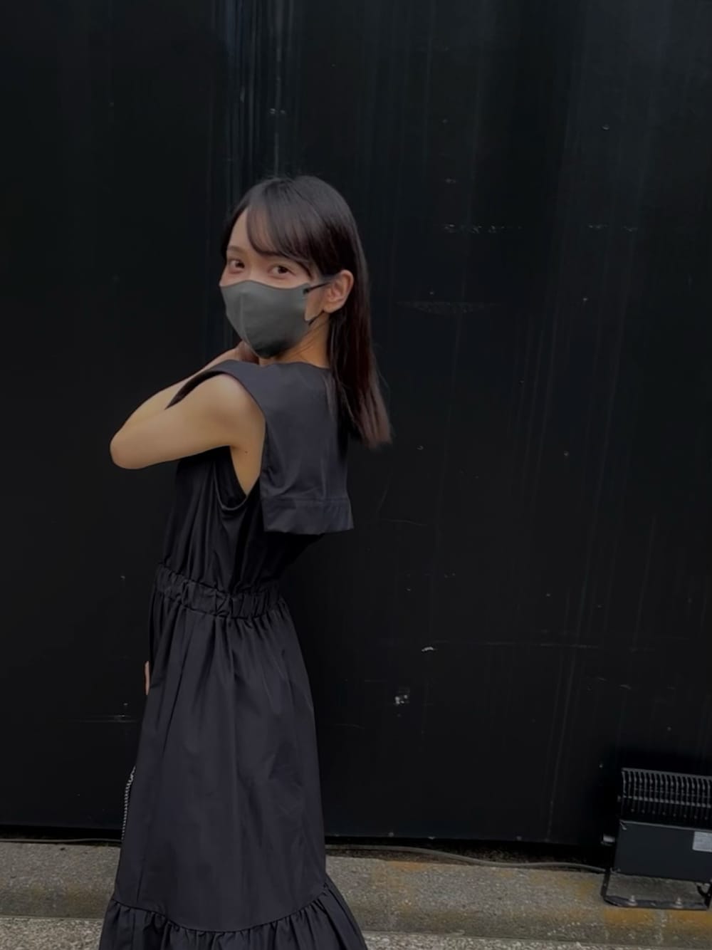「シンプル、低身長女子、ラクチンコーデ、カーキ、秋色、ブラック、ビックシルエット、大人コーデ、いいね、save、フォローお願いします🤑、シャツワンピ、おしゃれさんと繋がりたい、ワンピーススタイル、ZARA、六本木」｜「ZARAのアイテム（ワンピース/ドレス、ブラック系）」を使った、𝙮𝙪𝙠𝙖 さん（レディース・150cm）の秋コーディネートの1枚目の写真