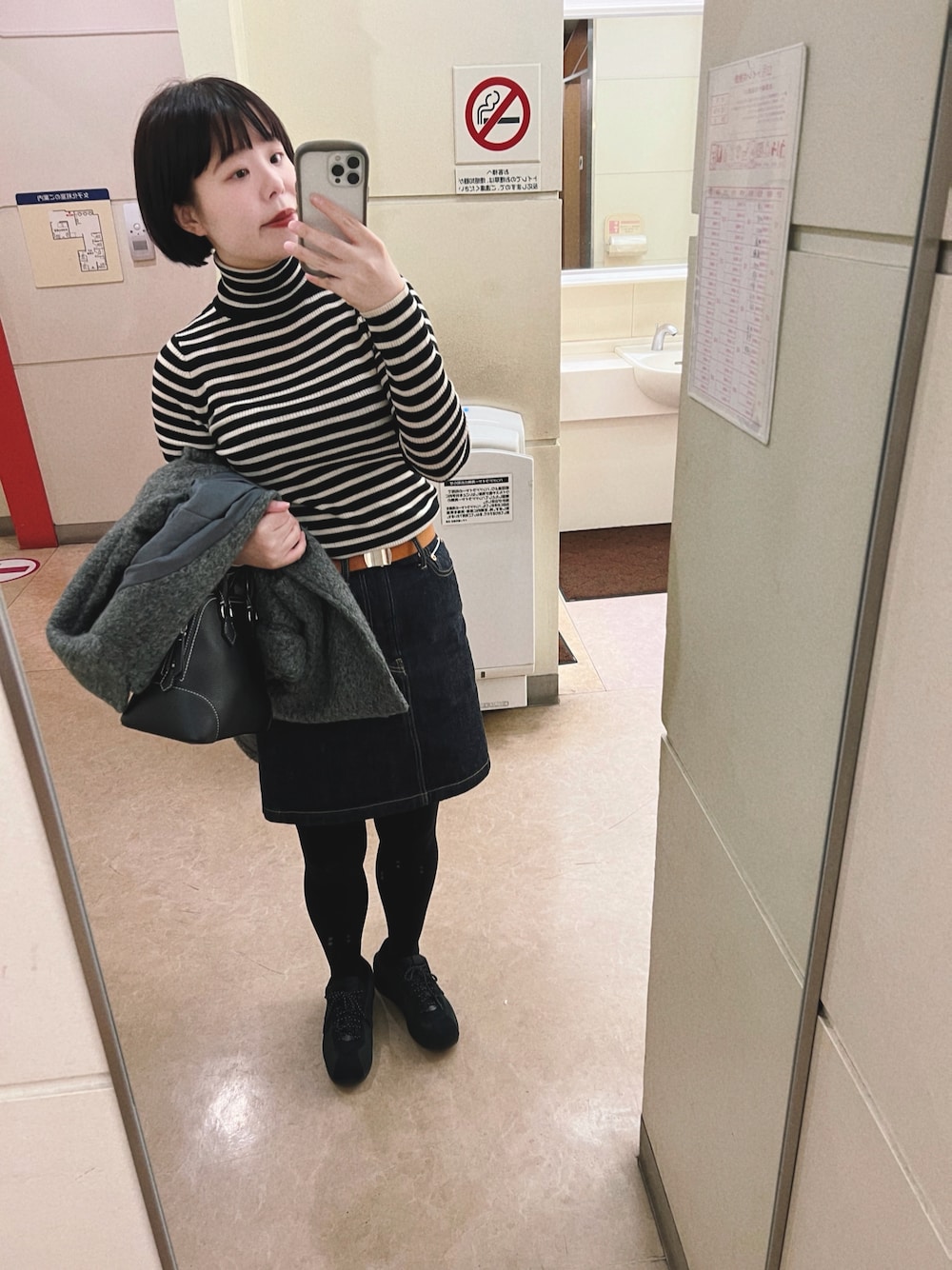 「Kastane、kastane_ootd、UNIQLO、shinzone、NIKE、コルテッツ、Mila Owen、秋冬コーデ、オトナ女子、シンプルスタイル、お洒落さんとつながりたい、いいね、save、フォローお願いします🤑、ootd、マイベストコーデ2023」｜「UNIQLOのアイテム（ニット/セーター、ブラック系）」を使った、mmmさん（レディース・160cm）の冬コーディネートの1枚目の写真
