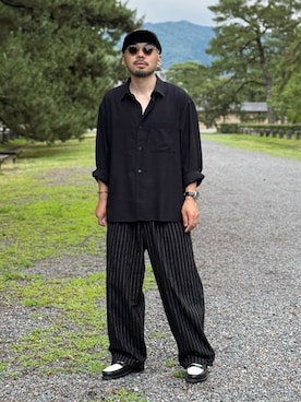 「GU（ジーユー）のアイテム（キャップ）」を使った、dosei_モノトーンコーデさん（メンズ・168cm）の夏コーディネート